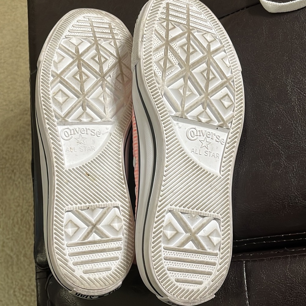 Converse - Picture 4 of 4